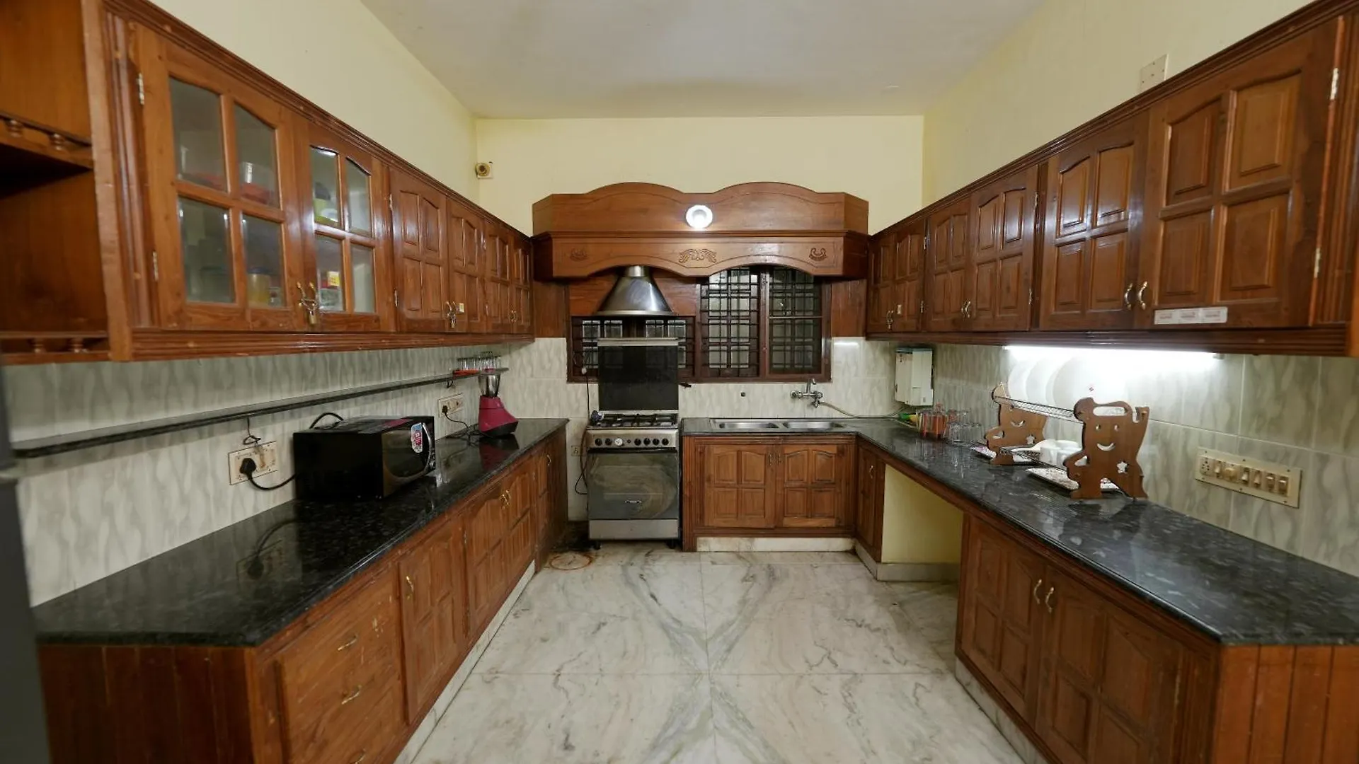 Quarto em Acomodações Particulares Metropolitan Serviced Villa Kochi