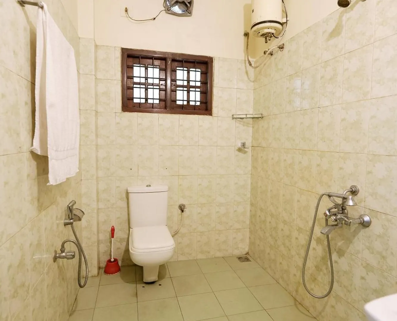 Quarto em Acomodações Particulares Metropolitan Serviced Villa Kochi